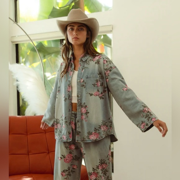 B14. Bibi Denim Blue Floral Shirt Jacket Vintage Wash Detail New Item - Picture 4 of 6
